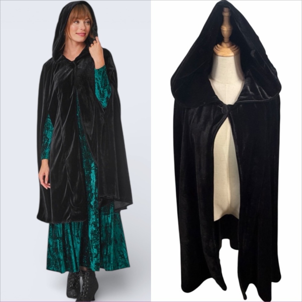 Pyramid Collection Velvet Hooded Cloak Cape One Size Goth Witchy Halloween NWOT